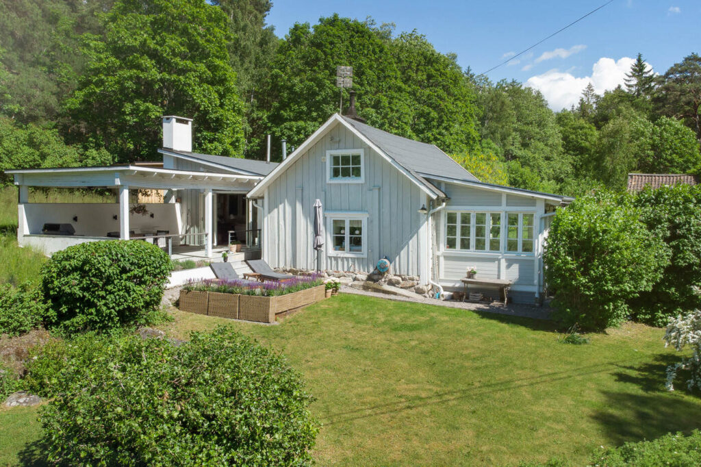 Renovering av takläcka till sommarstuga. Spånga Bromsten