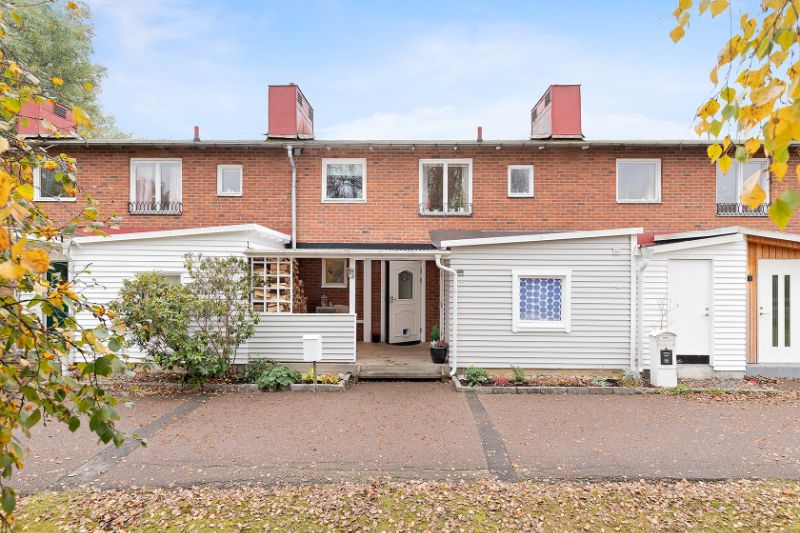 Byte av tegeltak på radhus, Värmdö, Ösby Grind