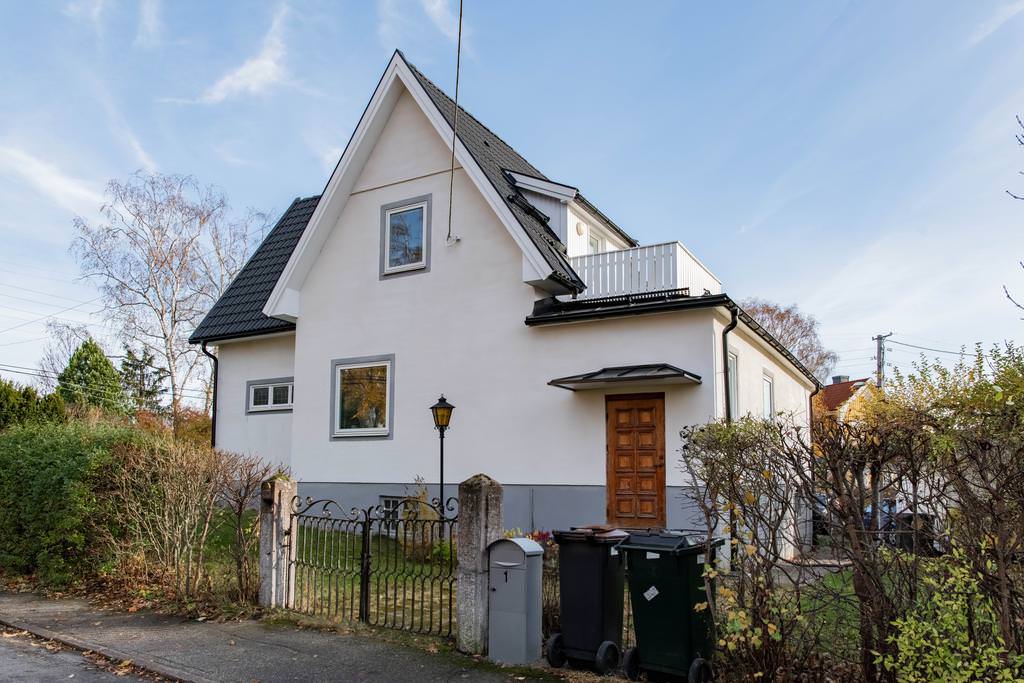 Tillbyggnad av takkupa. Österhaninge Lyckebyn